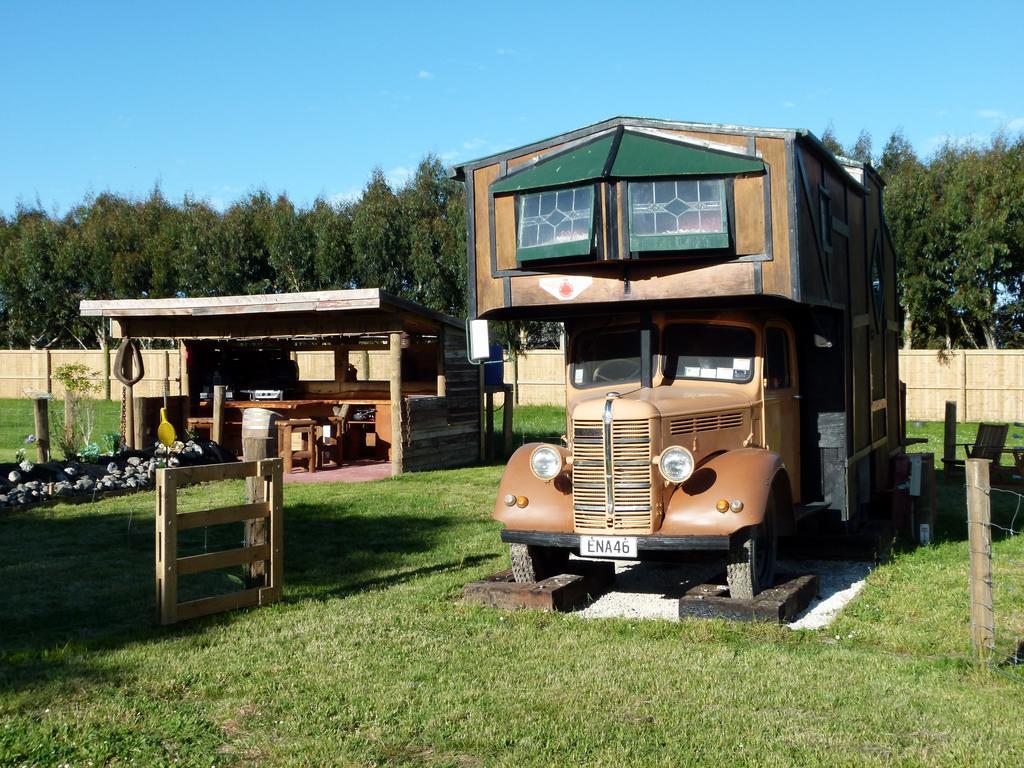 קאיקורה Wacky Stays - Unique Farm-Stay Glamping Rentals, Free Animal Feeding Tours חדר תמונה